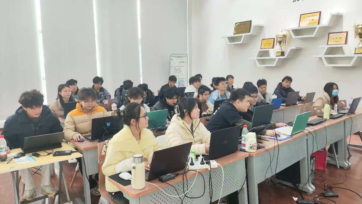 电子pg游戏平台下载